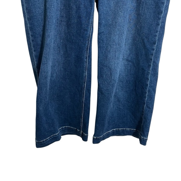 PAIGE Anessa Cropped Wide Leg Jean in Amoroso Dark Wash - Picture 5 of 11
